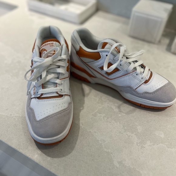 NEW BALANCE 550 for sale and never worn! - Picture 3 of 4